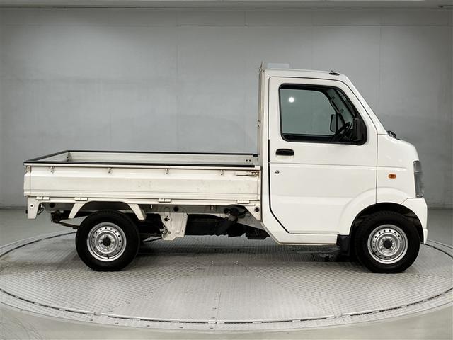 キャリイトラック ＫＣ　２人乗り　７０００キロ　エアコン　パワステ　ＣＤステレオ　ＥＴＣ　運転席エアバッグ　助手席エアバッグ　ＡＢＳ（3枚目）