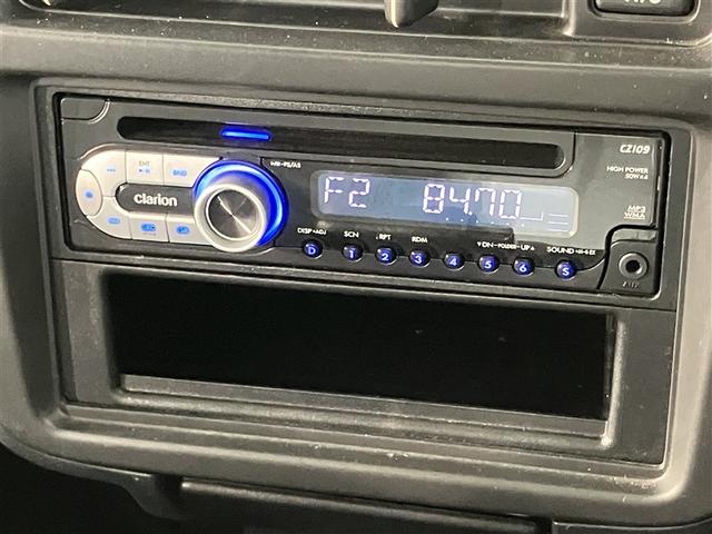 キャリイトラック ＫＣ　２人乗り　７０００キロ　エアコン　パワステ　ＣＤステレオ　ＥＴＣ　運転席エアバッグ　助手席エアバッグ　ＡＢＳ（7枚目）