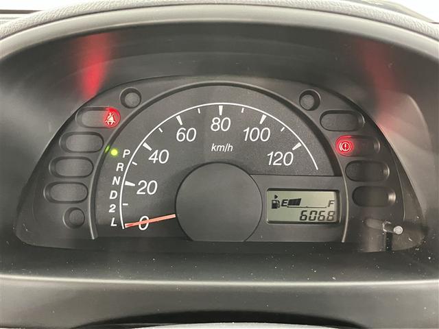 キャリイトラック ＫＣ　２人乗り　７０００キロ　エアコン　パワステ　ＣＤステレオ　ＥＴＣ　運転席エアバッグ　助手席エアバッグ　ＡＢＳ（11枚目）