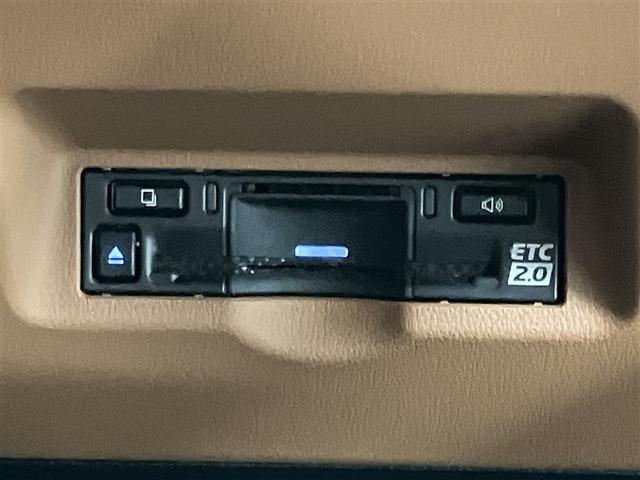 ヴェルファイア Ｚ　プレミア　７人乗り　１１０００キロ　サンルーフ　全周囲カメラ　ナビ＆フルセグＴＶ　Ｂｌｕｅｔｏｏｔｈ　　デジタルインナーミラー　ブラインドスポットモニター　ＬＥＤヘッドライト　ＥＴＣ２．０　　電動バックドア（9枚目）