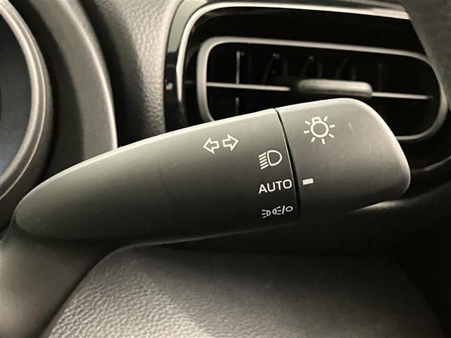 ヤリス ハイブリッドＧ　ＬＥＤライト　サイドエアバッグ　スマートキ　ナビ　Ｂモニター　ＥＴＣ車載器　横滑り防止装置　クルコン　セキュリティアラーム　メディアプレイヤー接続　パワステ　点検記録簿　メモリーナビゲーション　ＡＢＳ（17枚目）