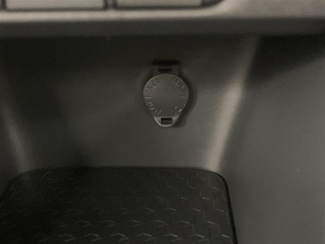 ヤリス ハイブリッドＧ　ＬＥＤライト　サイドエアバッグ　スマートキ　ナビ　Ｂモニター　ＥＴＣ車載器　横滑り防止装置　クルコン　セキュリティアラーム　メディアプレイヤー接続　パワステ　点検記録簿　メモリーナビゲーション　ＡＢＳ（22枚目）