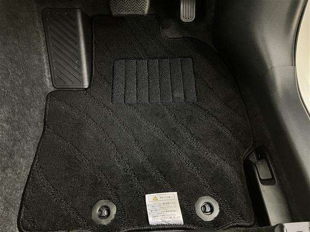 ヤリス ハイブリッドＧ　ＬＥＤライト　サイドエアバッグ　スマートキ　ナビ　Ｂモニター　ＥＴＣ車載器　横滑り防止装置　クルコン　セキュリティアラーム　メディアプレイヤー接続　パワステ　点検記録簿　メモリーナビゲーション　ＡＢＳ（34枚目）