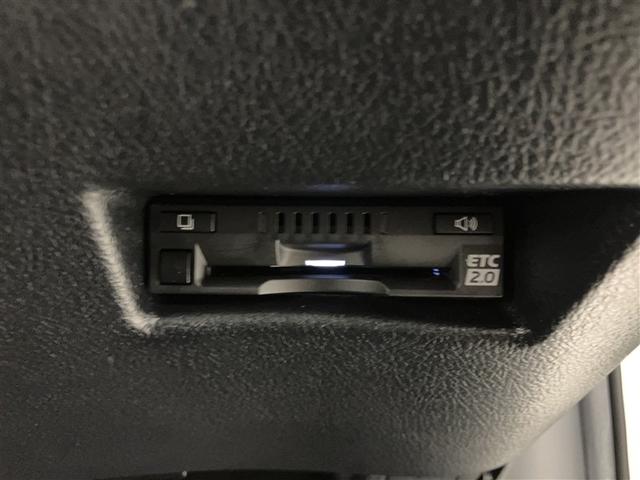 シエンタ Ｇ　クエロ　軽減ブレーキ　両側自動ドア　Ｉストップ　後カメラ　ワンオーナー車　デュアルエアバック　パワーウィンドウ　フルオートエアコン　ＤＶＤ再生可　ウォークスルー　ＬＥＤヘッド　ナビ＆ＴＶ　スマキー　ＶＳＣ（11枚目）