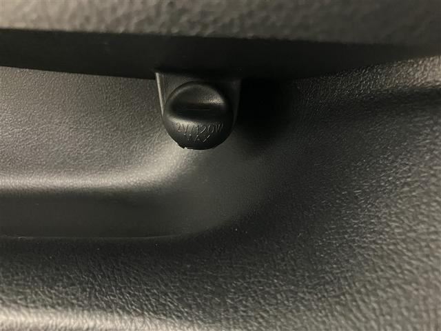 シエンタ Ｇ　クエロ　軽減ブレーキ　両側自動ドア　Ｉストップ　後カメラ　ワンオーナー車　デュアルエアバック　パワーウィンドウ　フルオートエアコン　ＤＶＤ再生可　ウォークスルー　ＬＥＤヘッド　ナビ＆ＴＶ　スマキー　ＶＳＣ（22枚目）