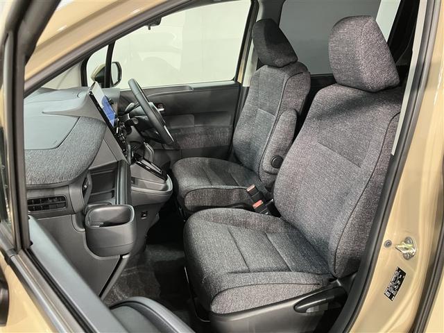 シエンタ ハイブリッドＺ　５人乗り　２１０００キロ　ナビ＆フルセグＴＶ　Ｂｌｕｅｔｏｏｔｈ　全周囲カメラ　１５００Ｗ給電　ブラインドスポットモニター　スマートキー　ドラレコ　ＬＥＤヘッドライト　ワンオーナー　定期点検記録簿（18枚目）