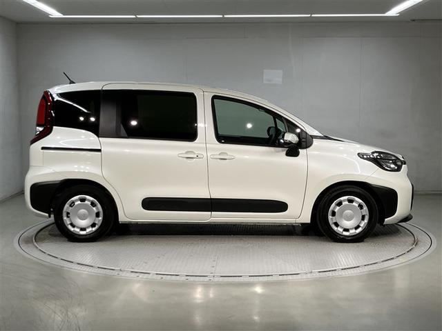 シエンタ Ｇ　７人乗り　６０００キロ　ナビ＆Ｂｌｕｅｔｏｏｔｈ　　ＤＶＤ再生可　ＥＴＣ　ドラレコ　シートヒーター　スマートキー　ＬＥＤヘッドライト　ワンオーナー　定期点検記録簿　両側電動スライドドア　盗難防止装装置（3枚目）