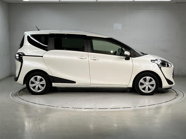 シエンタ Ｇ　ナビ・ＴＶ　スマートキープッシュスタート　アイドリングＳ　リアカメラ　地デジフルセグ　フルオートエアコン　パワーウィンド　ＥＴＣ　運転席エアバック　パワステ　キーフリーシステム　メディアプレイヤー接続（3枚目）