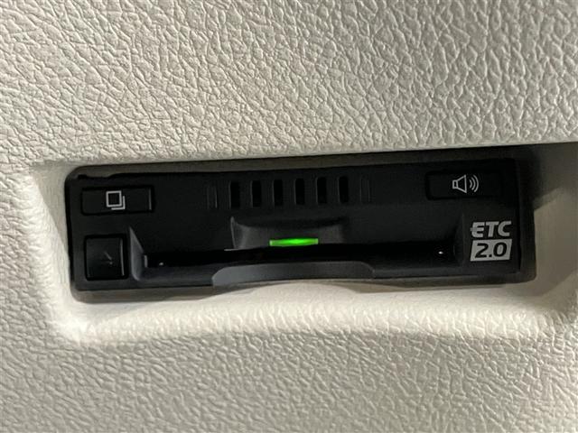 シエンタ Ｇ　ナビ・ＴＶ　スマートキープッシュスタート　アイドリングＳ　リアカメラ　地デジフルセグ　フルオートエアコン　パワーウィンド　ＥＴＣ　運転席エアバック　パワステ　キーフリーシステム　メディアプレイヤー接続（11枚目）