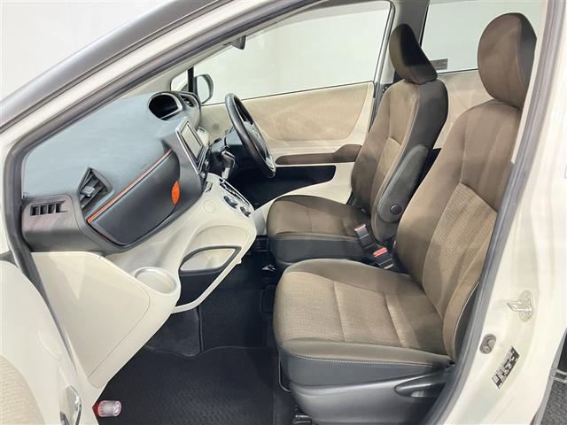 シエンタ Ｇ　ナビ・ＴＶ　スマートキープッシュスタート　アイドリングＳ　リアカメラ　地デジフルセグ　フルオートエアコン　パワーウィンド　ＥＴＣ　運転席エアバック　パワステ　キーフリーシステム　メディアプレイヤー接続（15枚目）