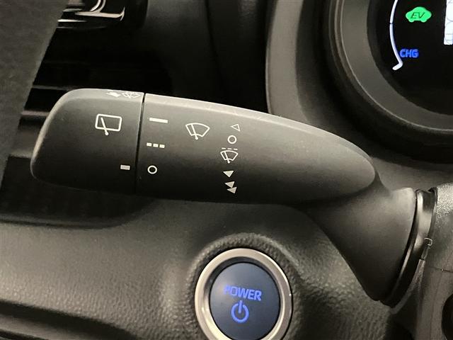 ヤリス ハイブリッドＧ　ＬＥＤライト　アルミホイール　サイドエアバッグ　スマートキ　ナビ　Ｂモニター　ＥＴＣ車載器　横滑り防止装置　クルコン　セキュリティアラーム　メディアプレイヤー接続　ＡＣ１００Ｖ電源　パワステ　ＡＢＳ（18枚目）