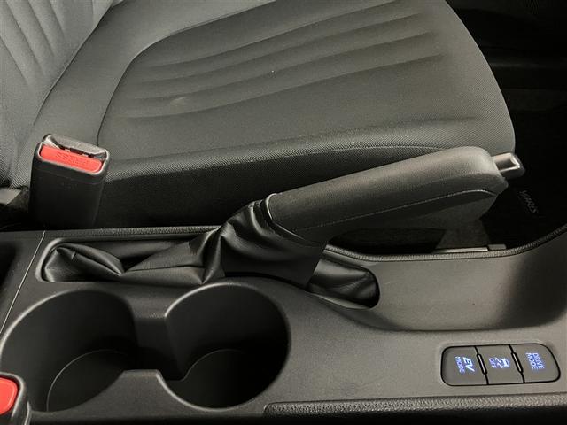 ヤリス ハイブリッドＧ　ＬＥＤライト　アルミホイール　サイドエアバッグ　スマートキ　ナビ　Ｂモニター　ＥＴＣ車載器　横滑り防止装置　クルコン　セキュリティアラーム　メディアプレイヤー接続　ＡＣ１００Ｖ電源　パワステ　ＡＢＳ（23枚目）
