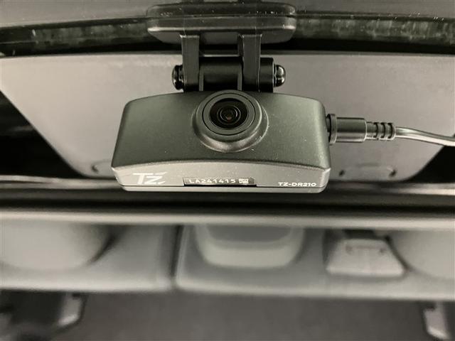 ヤリス ハイブリッドＺ　ＰＣＳ　Ｂカメラ　ドラレコ付　ナビ付　ＬＥＤランプ　スマキー　メディアプレイヤー接続　ＶＳＣ　パワステ　１オナ車　クルコン　カーテンエアバック　キーフリー　ＡＢＳ　イモビ　エアコン　メモリナビ（13枚目）