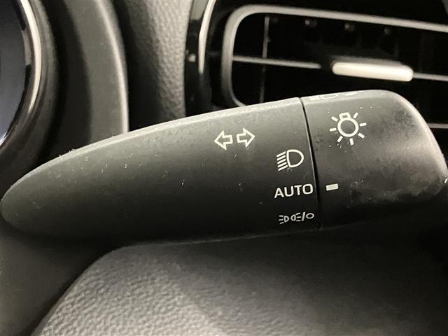 ヤリス ハイブリッドＺ　ＰＣＳ　Ｂカメラ　ドラレコ付　ナビ付　ＬＥＤランプ　スマキー　メディアプレイヤー接続　ＶＳＣ　パワステ　１オナ車　クルコン　カーテンエアバック　キーフリー　ＡＢＳ　イモビ　エアコン　メモリナビ（17枚目）