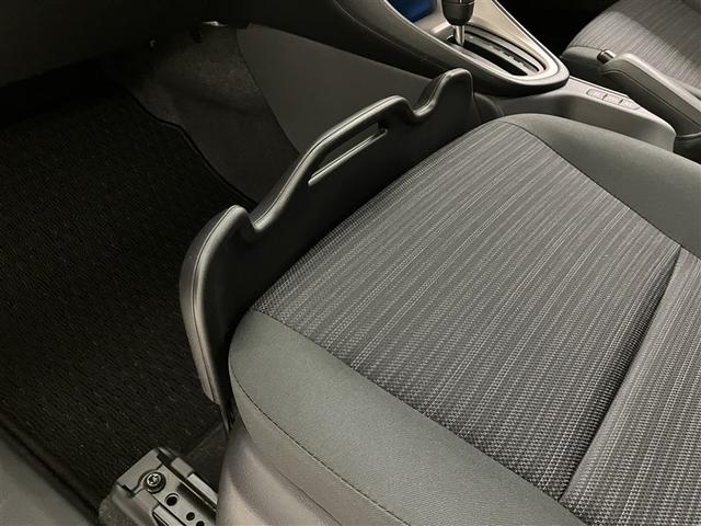 ヤリス ハイブリッドＺ　ＰＣＳ　Ｂカメラ　ドラレコ付　ナビ付　ＬＥＤランプ　スマキー　メディアプレイヤー接続　ＶＳＣ　パワステ　１オナ車　クルコン　カーテンエアバック　キーフリー　ＡＢＳ　イモビ　エアコン　メモリナビ（29枚目）