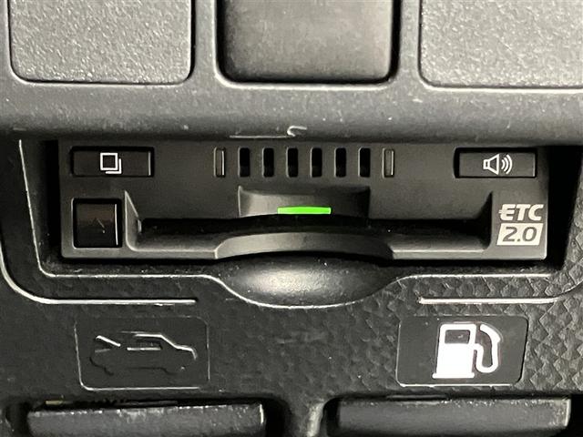 ルーミー カスタムG 5人乗り 33000キロ ナビ&フルセグTV Bluetooth DVD再生可 スマートキー 両側電動スライドドア アルミホイール 定期点検記録簿 ワンオーナー クルーズコントロール 衝突軽減ブレ(8枚目)