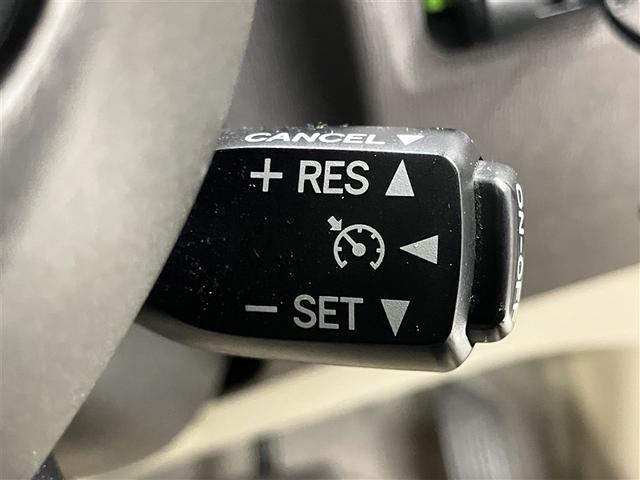 プリウス Gツーリングセレクション 5人乗り 51000キロ ナビ&バックカメラ CDプレーヤー ETC スマートキー ドラレコ クルーズコントロール 盗難防止装置 エアバッグ ABS 横滑り防止装置(11枚目)