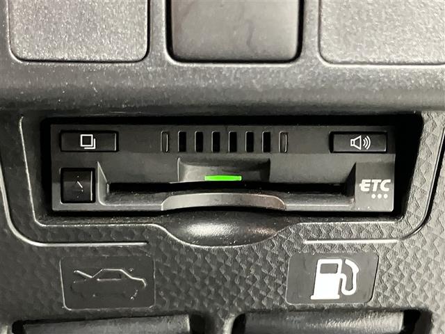 ルーミー カスタムＧ　５人乗り　２４０００キロ　全周囲カメラ　ナビ＆フルセグＴＶ　Ｂｌｕｅｔｏｏｔｈ　　ＤＶＤ再生可　ドラレコ　スマートキー　ＬＥＤヘッドライト　シートヒーター　アルミホイール　車線逸脱警報　衝突軽減（9枚目）