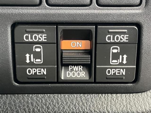 ヴォクシー ＺＳ　煌ＩＩ　８人乗り　２１０００キロ　ナビ＆フルセグＴＶ　Ｂｌｕｅｔｏｏｔｈ　　アルミホイール　ＬＥＤヘッドライト　ＥＴＣ　　両側電動スライドドア　衝突軽減ブレーキ　踏み間違い防止措置　車線逸脱警報　ワンオーナー（9枚目）