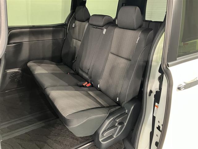 ヴォクシー ＺＳ　煌ＩＩ　８人乗り　２１０００キロ　ナビ＆フルセグＴＶ　Ｂｌｕｅｔｏｏｔｈ　　アルミホイール　ＬＥＤヘッドライト　ＥＴＣ　　両側電動スライドドア　衝突軽減ブレーキ　踏み間違い防止措置　車線逸脱警報　ワンオーナー（17枚目）