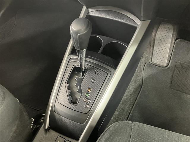 カローラフィールダー ＥＸ　ＤＶＤ　１セグ　スマートキー＆プッシュスタート　ＰＷ　メディアプレイヤー接続　メモリナビ　キーレス　エアバッグ　マニュアルエアコン　横滑り防止装置　ナビ＆ＴＶ　イモビライザー　アイドリングストップ（10枚目）