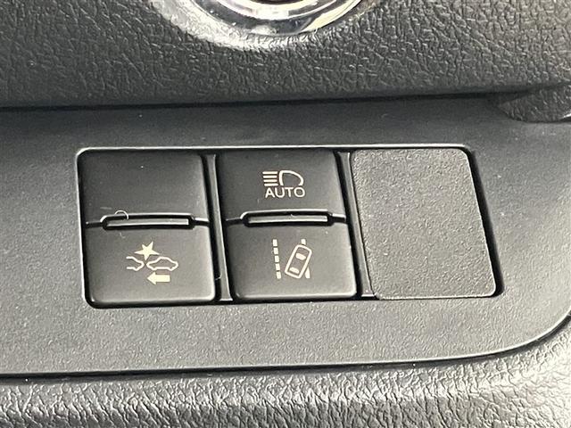 シエンタ G ナビ・TV スマートキープッシュスタート アイドリングS 1オ-ナ- リアカメラ 地デジフルセグ フルオートエアコン パワーウィンド ETC 運転席エアバック パワステ キーフリーシステム ABS(5枚目)