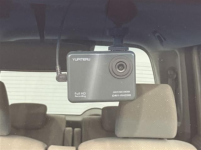 N-BOX G・Lパッケージ リヤシートスライド I-STOP ベンチ席 AW カラーバックモニター 全席PW イモビライザー ナビテレビ 1セグ AAC 横滑り防止 スマートキー DVD再生 メモリーナビ ABS ETC(9枚目)