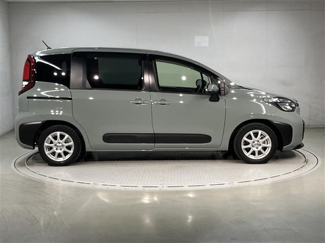 シエンタ ハイブリッドＧ　７人乗り　１７０００キロ　１５００Ｗ給電　ディスプレイオーディオ＆フルセグＴＶ　Ｂｌｕｅｔｏｏｔｈ　　スマートキー　ＥＴＣ　　ドラレコ　ＬＥＤヘッドライト　ワンオーナー　ブラインドスポットモニター（3枚目）