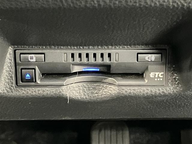ヤリス Ｇ　カーナビ　Ｂカメラ　エアコン　スマートキー＆プッシュスタート　ＬＥＤヘッド　メモリーナビゲーション　イモビ　横滑り防止システム　クルーズＣ　アルミホイール　ＡＢＳ　パワーウィンドウ　１オーナー（10枚目）