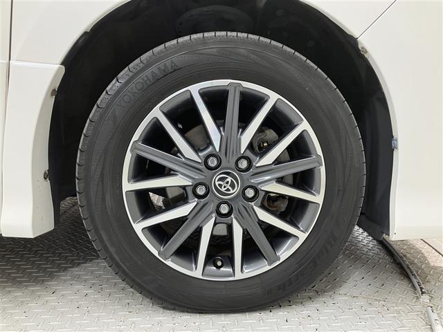 ヴォクシー ZS 煌 地上デジタル 両側パワードア アイドリングストップ車 パワーウィンド 横滑防止 1オーナ DVD可 盗難防止装置 スマートエントリー Bカメラ AUX LEDライト メモリーナビ 3列シート 4WD(17枚目)