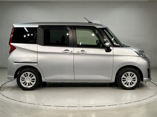 ルーミー Ｇ　追突軽減ブレーキ　パワステ　Ａストップ　オートクルーズコントロール　Ｒカメラ　記録簿付　１セグＴＶ　横滑り防止システム　ウォークスルー　エアバック　セキュリティーアラーム　パワーウィンドウ　ナビ＆ＴＶ（3枚目）