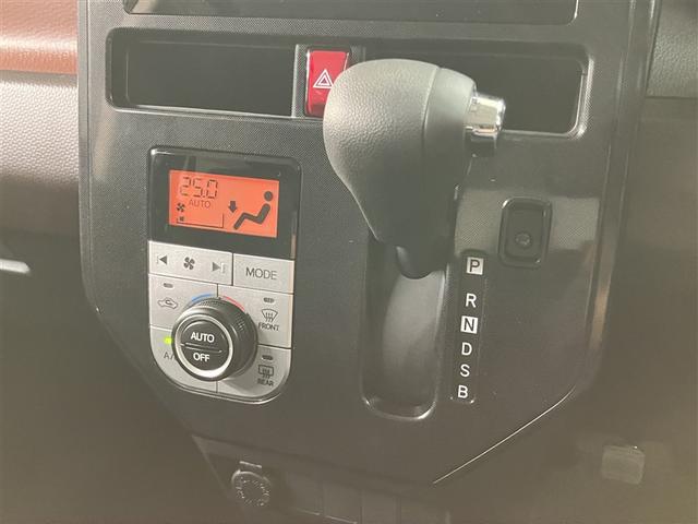 ルーミー Ｇ　追突軽減ブレーキ　パワステ　Ａストップ　オートクルーズコントロール　Ｒカメラ　記録簿付　１セグＴＶ　横滑り防止システム　ウォークスルー　エアバック　セキュリティーアラーム　パワーウィンドウ　ナビ＆ＴＶ（13枚目）