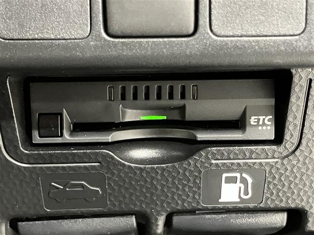 ルーミー Ｇ　追突軽減ブレーキ　パワステ　Ａストップ　ＬＥＤライト　Ｒカメラ　記録簿付　横滑り防止システム　エアバック　セキュリティーアラーム　パワーウィンドウ　運転席助手席エアバック　ナビ＆ＴＶ　ＥＴＣ　ＤＶＤ（9枚目）