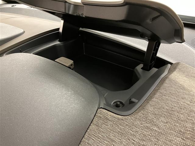 シエンタ ハイブリッドＺ　ＴＳＳ　ワンオーナ　エアバック　キーレスエントリー　ナビＴＶ　イモビライザー　整備記録簿　バックモニター　ＬＥＤヘッドライト　ＥＴＣ車載器　横滑り防止　スマートキー　オートエアコン　サイドエアバッグ（30枚目）