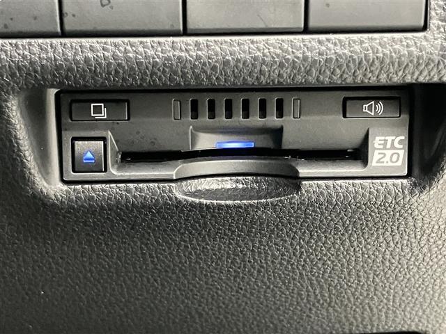 ＲＡＶ４ アドベンチャー　オフロードパッケージ　パワーウインドウ　ＡＡＣ　アルミホイール　キーフリー　ＬＥＤランプ　クルコン　スマートキ　ミュージックプレイヤー接続可　メモリナビ　運転席パワーシート　地デジ　横滑り防止装置　ＡＢＳ　盗難防止装置（8枚目）