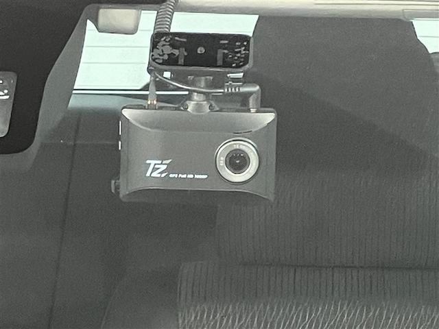 プロボックス ハイブリッドＦ　衝突回避システム　盗難防止　Ｗエアバッグ　バックガイドモニター　ドライブレコーダー　１００Ｖ電源　パワーウインドウ　メモリナビ　ＡＵＸ　ワイヤレスキー　ＡＣ　ＤＶＤ　パワステ　フルセグＴＶ　ＥＴＣ（9枚目）