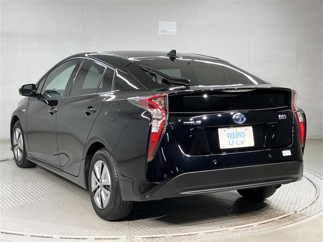 プリウス Ａ　衝突軽減ブレーキシステム　Ｂモニタ　ＬＥＤヘッド　クルーズコントロール　セキュリティー　スマートキー　パワーステアリング　ＥＴＣ　アルミホイル　オートエアコン　ＳＲＳ　ＡＢＳ　パワーウィンドウ　ＶＳＣ（4枚目）