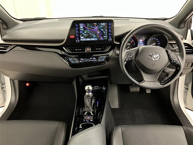 C-HR G モード ネロ セーフティプラスIII プリクラッシュセーフティ 盗難防止装置 LEDヘッドライト キーレス 半革 クルコン 定期点検記録簿 メモリーナビ スマートキー ミュージックプレイヤー接続可 ナビ ワンオーナー バックカメラ(5枚目)