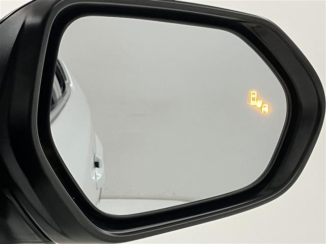 C-HR G モード ネロ セーフティプラスIII プリクラッシュセーフティ 盗難防止装置 LEDヘッドライト キーレス 半革 クルコン 定期点検記録簿 メモリーナビ スマートキー ミュージックプレイヤー接続可 ナビ ワンオーナー バックカメラ(26枚目)