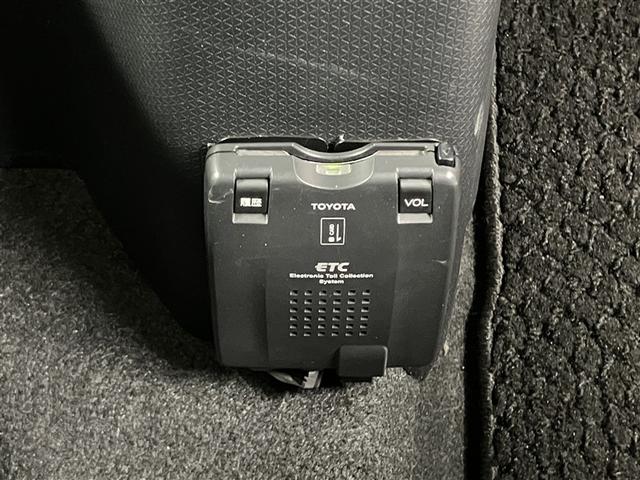 タント カスタムRS アルミ 盗難防止 LEDライト ETC車載器 地デジ エコアイドル キーフリー DVD再生 サイドエアバック ESC メモリーナビ 4WD ABS ナビTV エアバッグ ベンチシート オートエアコン(8枚目)