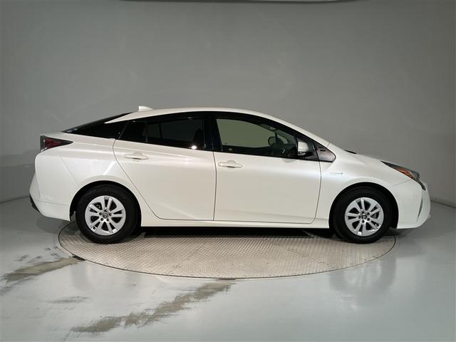 プリウス Ｓセーフティプラス　衝突回避システム　１セグ　Ｂモニター　ＬＥＤライト　クルコン　ＥＴＣ装備　スマートＫＥＹ　ナビＴＶ　イモビライザー　横滑り防止機能　ＰＷ　カーテンエアバッグ　キーレスエントリー　オ－トエアコン　アルミ（3枚目）