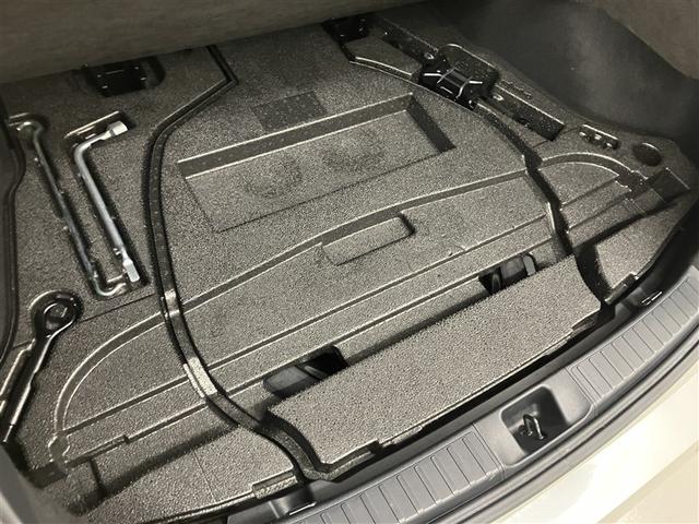 プリウス Ｓセーフティプラス　衝突回避システム　１セグ　Ｂモニター　ＬＥＤライト　クルコン　ＥＴＣ装備　スマートＫＥＹ　ナビＴＶ　イモビライザー　横滑り防止機能　ＰＷ　カーテンエアバッグ　キーレスエントリー　オ－トエアコン　アルミ（37枚目）