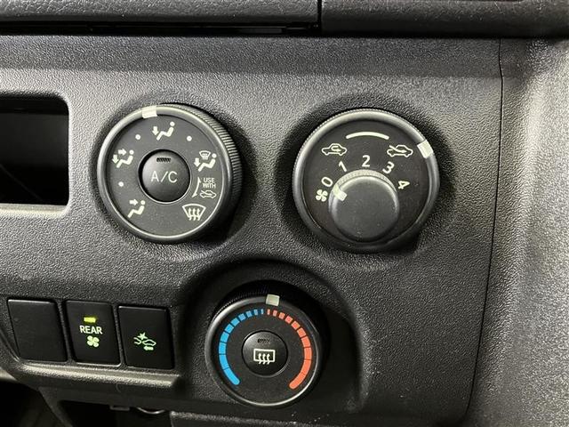 ハイエースバン ロングDX ブレーキサポート リアカメラ PW 運転席エアバッグ ナビテレビ 横滑り防止 イモビ付 パワーステアリング エアコン ミュージックプレイヤー接続可 ABS キーレス ワンセグテレビ AC100V(9枚目)