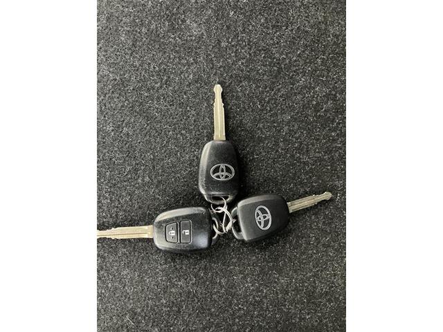 ハイエースバン ロングDX ブレーキサポート リアカメラ PW 運転席エアバッグ ナビテレビ 横滑り防止 イモビ付 パワーステアリング エアコン ミュージックプレイヤー接続可 ABS キーレス ワンセグテレビ AC100V(20枚目)