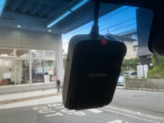 Ｎ－ＢＯＸカスタム Ｇ・ＥＸターボホンダセンシング　アルミ　Ｒカメ　クルコン　ナビＴＶ　サイドエアバッグ　整備記録簿　ＬＥＤヘットライト　ＥＴＣ　Ｆセグ　メモリーナビ　横滑り防止　ＡＵＸ　パワーステアリング　ドライブレコーダー　ＤＶＤ再生可　ＡＣ（17枚目）