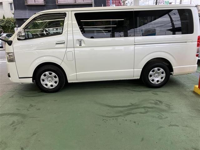 ハイエースバン スーパーＧＬ　ダークプライム　キーフリー　オートエアコン　Ｂカメ　パワーウィンド　ＬＥＤライト　パワーステアリング　ミュージックプレイヤー接続可　ナビＴＶ　運転席エアバッグ　両側電動パワースライドドア　ＥＴＣ　ＡＢＳ　メモリーナビ（2枚目）