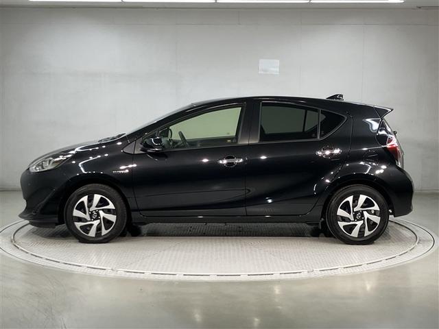 アクア Ｓスタイルブラック　ＡＵＸ端子　記録簿あり　バックモニタ－　地デジフルセグ　ナビＴＶ　イモビライザー　ＬＥＤライト　スマートキープッシュスタート　ＥＴＣ付き　Ｗエアバッグ　キーフリ　メモリーナビゲーション　ＡＢＳ　ＰＳ（2枚目）