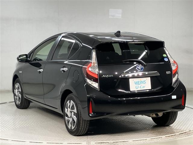 アクア Ｓスタイルブラック　ＡＵＸ端子　記録簿あり　バックモニタ－　地デジフルセグ　ナビＴＶ　イモビライザー　ＬＥＤライト　スマートキープッシュスタート　ＥＴＣ付き　Ｗエアバッグ　キーフリ　メモリーナビゲーション　ＡＢＳ　ＰＳ（4枚目）