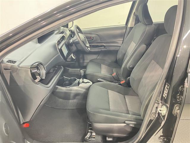 アクア Ｓスタイルブラック　ＡＵＸ端子　記録簿あり　バックモニタ－　地デジフルセグ　ナビＴＶ　イモビライザー　ＬＥＤライト　スマートキープッシュスタート　ＥＴＣ付き　Ｗエアバッグ　キーフリ　メモリーナビゲーション　ＡＢＳ　ＰＳ（13枚目）