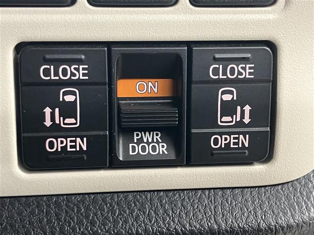 ノア Ｓｉ　ダブルバイビー　クルーズＣ　ブレーキサポート　エアコン　ウォークスルー　ＡＵＸ　ＬＥＤライト　ナビ＆ＴＶ　横滑防止装置　アルミホイール　パワーウインドウ　フルセグ　盗難防止　ＤＶＤ再生可　メモリーナビ　ドラレコ（12枚目）